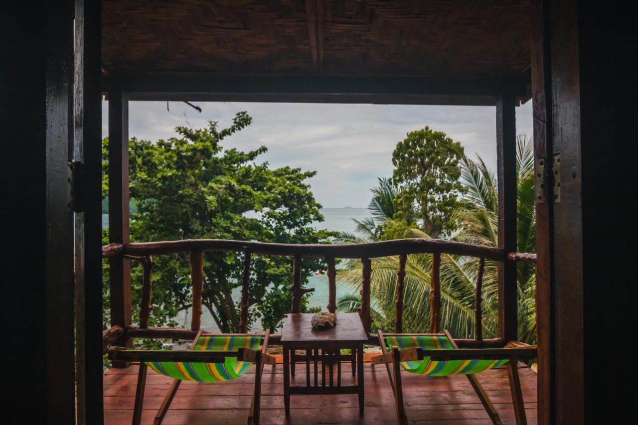 Phi Phi Sunset Bay Resort Екстер'єр фото